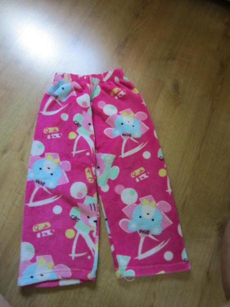 Teplé pyžamové kalhoty, 104