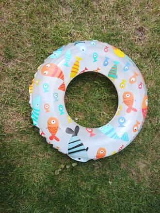 Kruh na plavání střední,