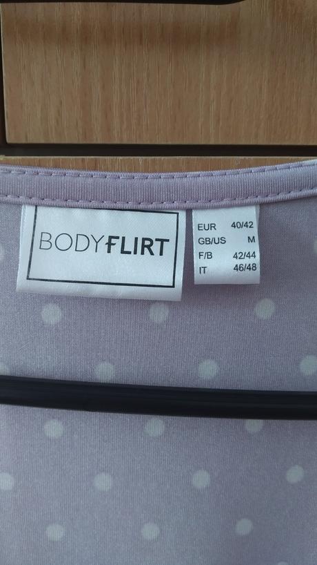 Elastické šaty, 40