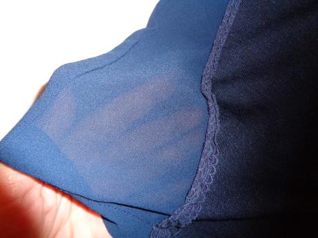 Luxusní modrý slabší svetr s krajkou - 13 let, 164