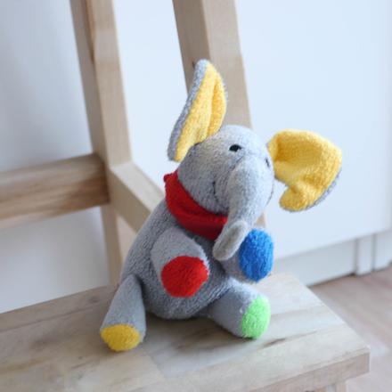 Chrastici male plysove slune, 