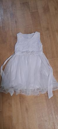 Družičkovské šaty, 128