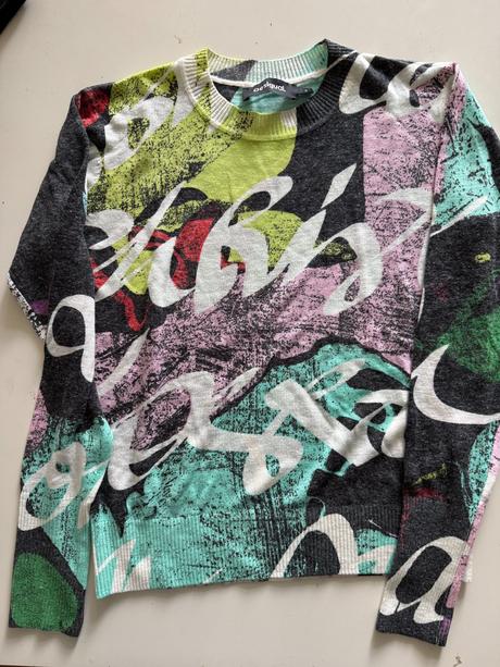 Svetřík desigual, desigual,s