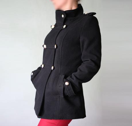 Krátký černý kabát - 70 procent vlna vel.s, s