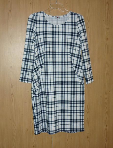 Bílo-modré šaty loren, 38