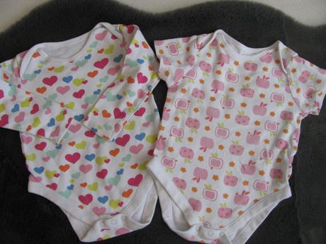 Kojenecké body-2ks, vel.9-12 měs., f&f,80