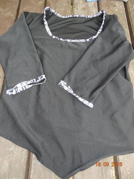 Černá halenka, 140