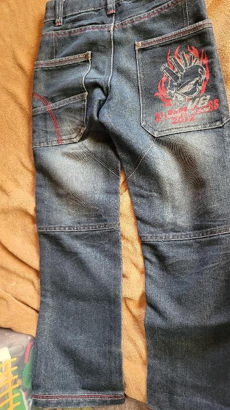 Mikina a rifle, boty zdarma, kik,122