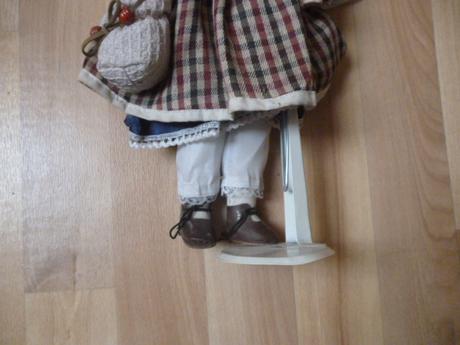 Porcelánová panenka 40 cm,