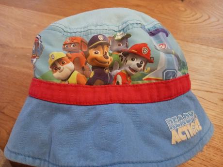 Triko č.116/122+ klobouček, 116