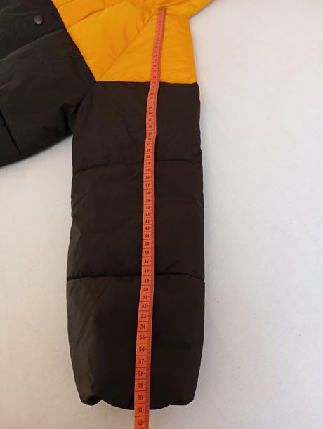 Zimní bunda s kapucí, sinsay,140