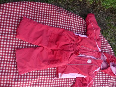 Cervena zimni souprava, tcm,86