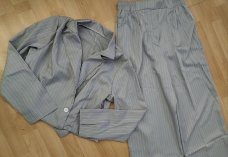 Lehký kostýmek vel.m-l, l