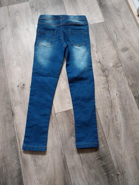 Dívčí džíny, 128