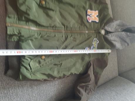 Zimní bunda vel. 3-4 roky, značka neuvedena., 98