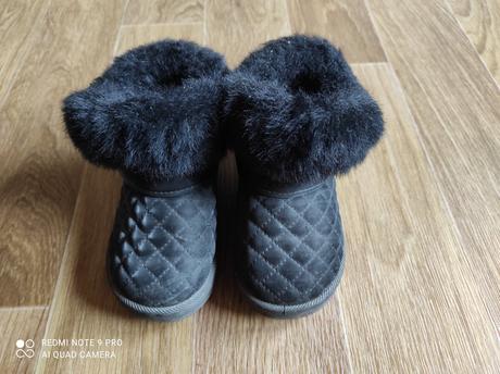 Zimní boty, 23