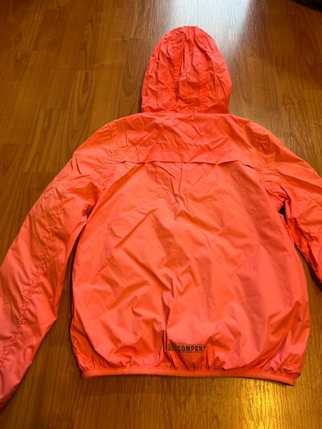 Bunda lehká vel. 134/140, staccato,134