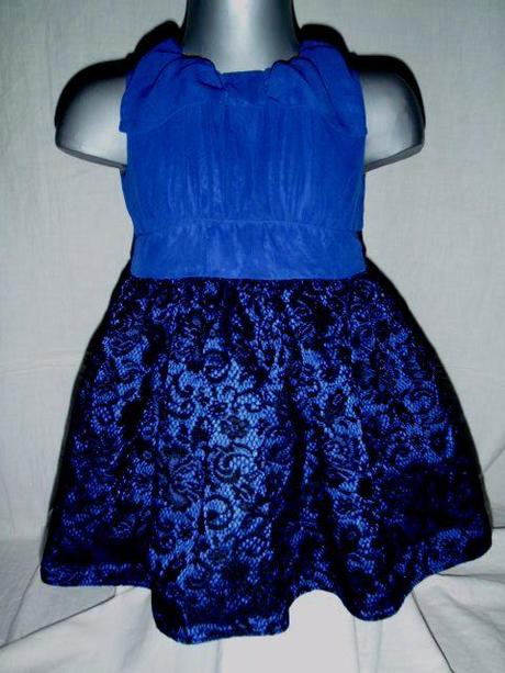 Exkluzivní modorfialkové šaty s černou krajkou, 92