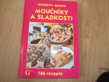 Moučníky a sladkosti 786 receptů,