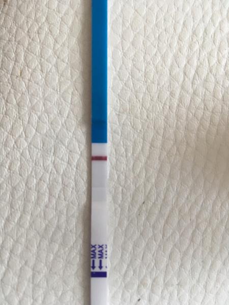 Vidíte čárky? Pomozte je najít.