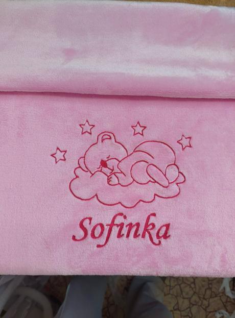 Deka s výšivkou na přání - více barev, 