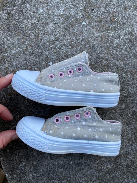 Holčičí tenisky vel. 23 s hvězdičkami, 23