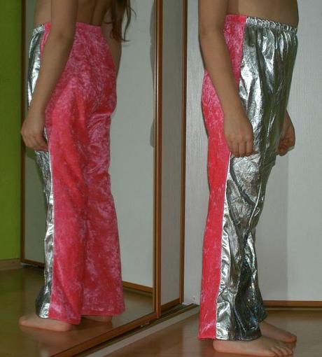 Karnevalové růžovo-stříbrné kalhoty,