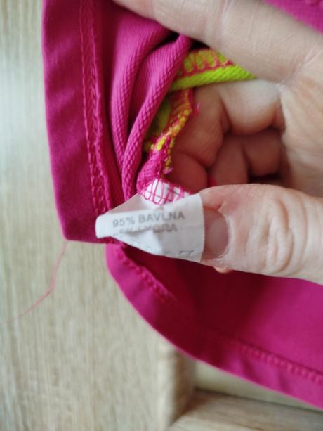 Dívčí sukýnka, 140