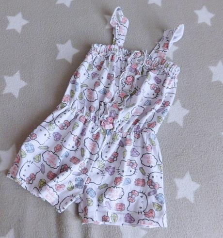 Letní kraťáskový overálek hello kitty vel.98/104, sanrio,104