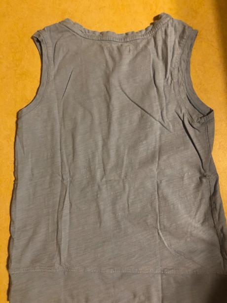 Tílko vel.140, gap,140