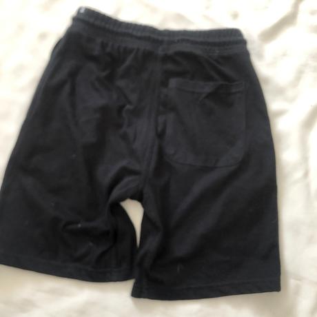 Černé šortky s kapsami a tkanicí, 170