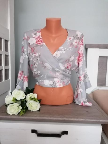 Halenka s úvazem, new look,38