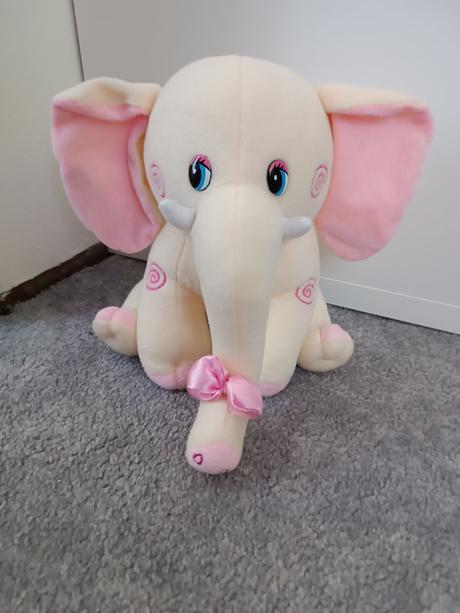 Plyšové hračky/plyšáci - včelka, medvídek, slon,