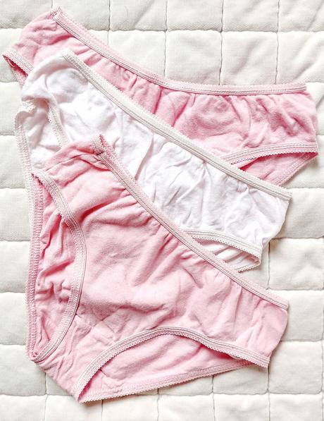 Troje spodní kalhotky vel. 134, 134