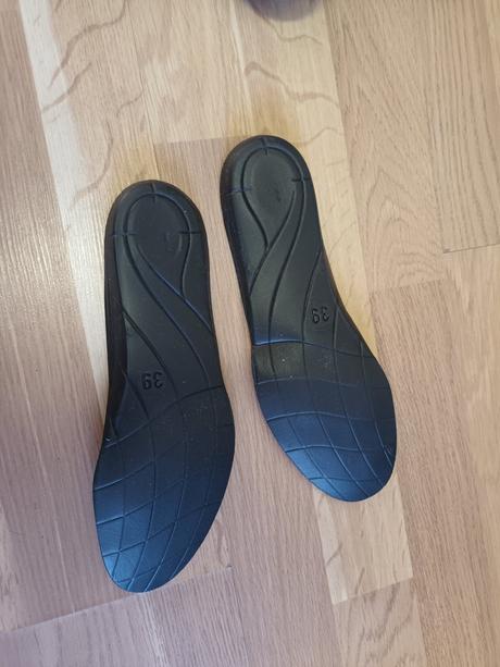 Nenošené dámské tenisky vasky vel. 39, 39