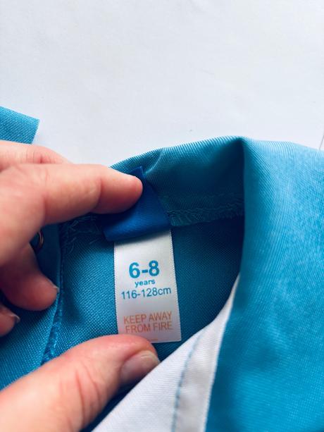 An7/ kostým sestra- v.6/8 let,