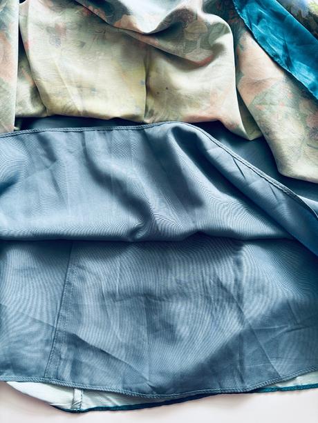 Ob/ šaty letní saténové - v.6 let, monsoon,116