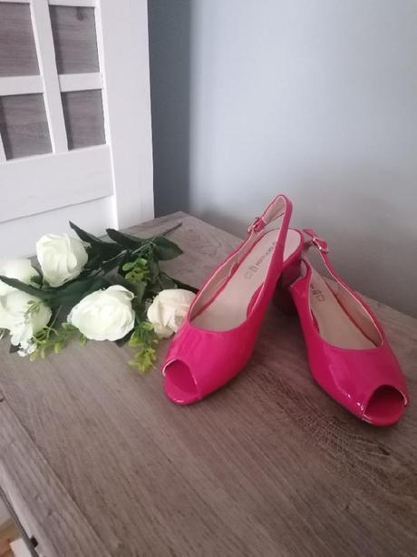 Růžové sandálky, 36