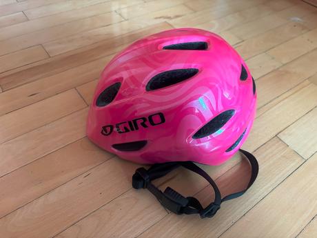Dětská helma na kolo zn. giro, xs