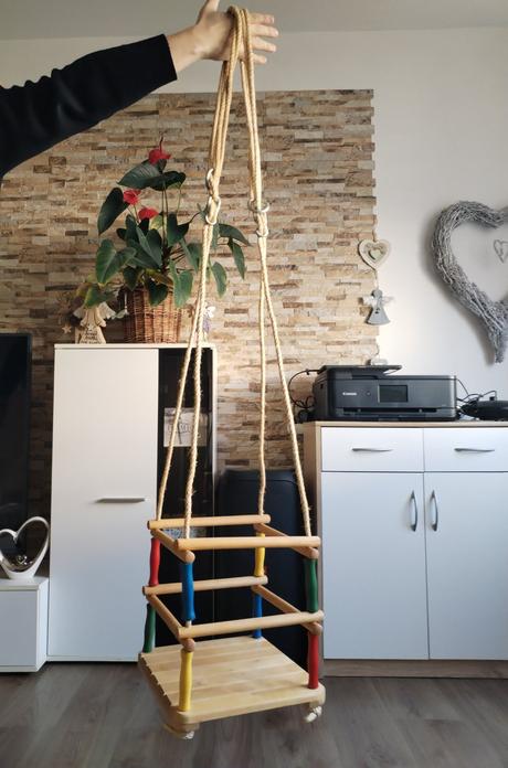 Celodřevěná dětská houpačka, 