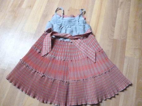 Krásné šaty 3 roky, 98