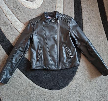 Koženková bundička, 134