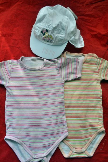 2x body 80-86 s kloboučkem, 86