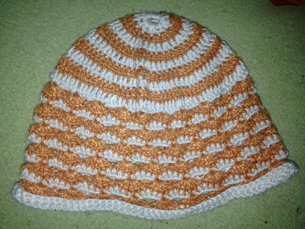 Dívčí háčkovaná čepička, 98