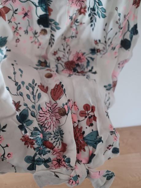 Kytičková halenka s uzlem, h&m,170
