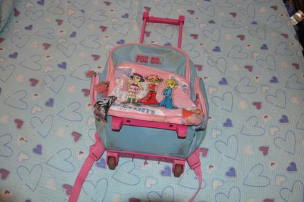 Školní baťoh na kolečkách 1. -4. třída,