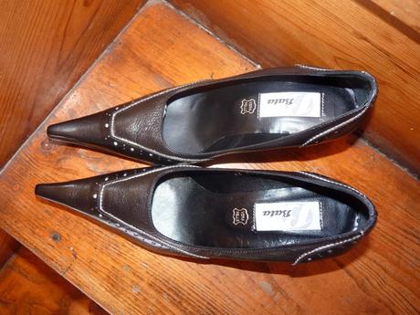 Cerne spicate lodicky bata 37, baťa,37