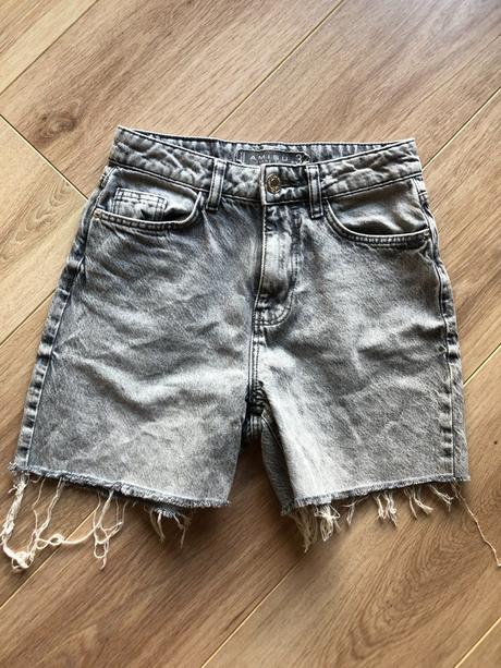 Kraťasy, velikost 32, amisu,32