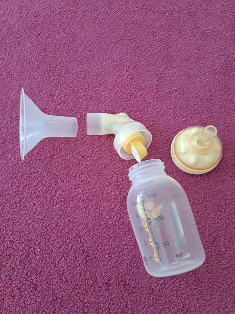 Odsávačka mateřského mléka,