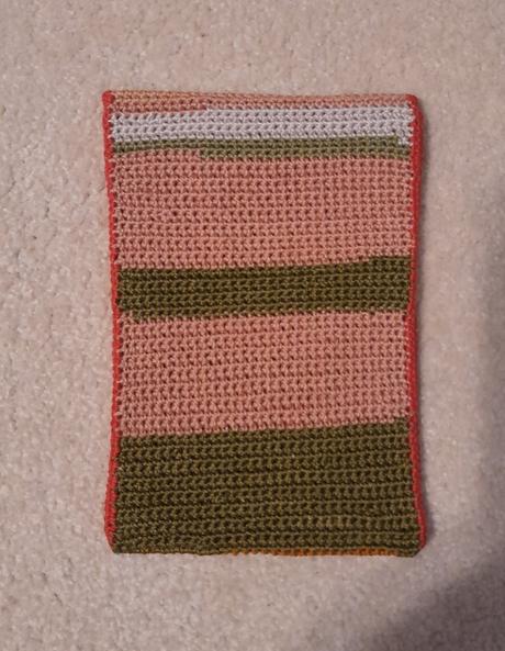 Ručně háčkované pouzdro, nebo kabelka,